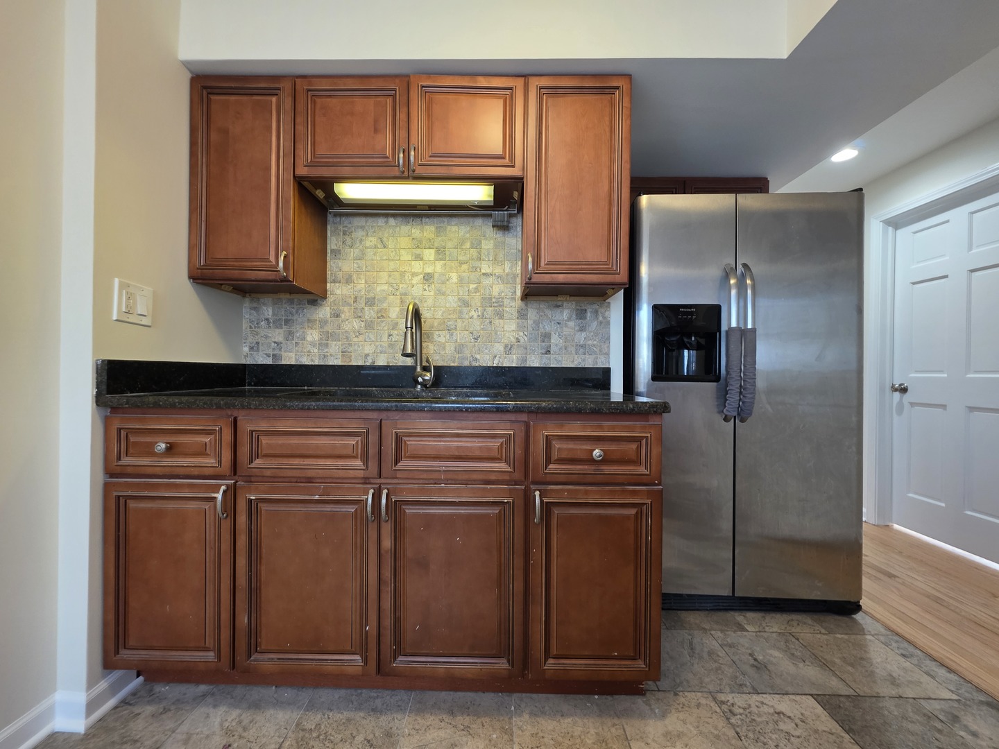 4122 N KOLMAR Avenue Unit: 1