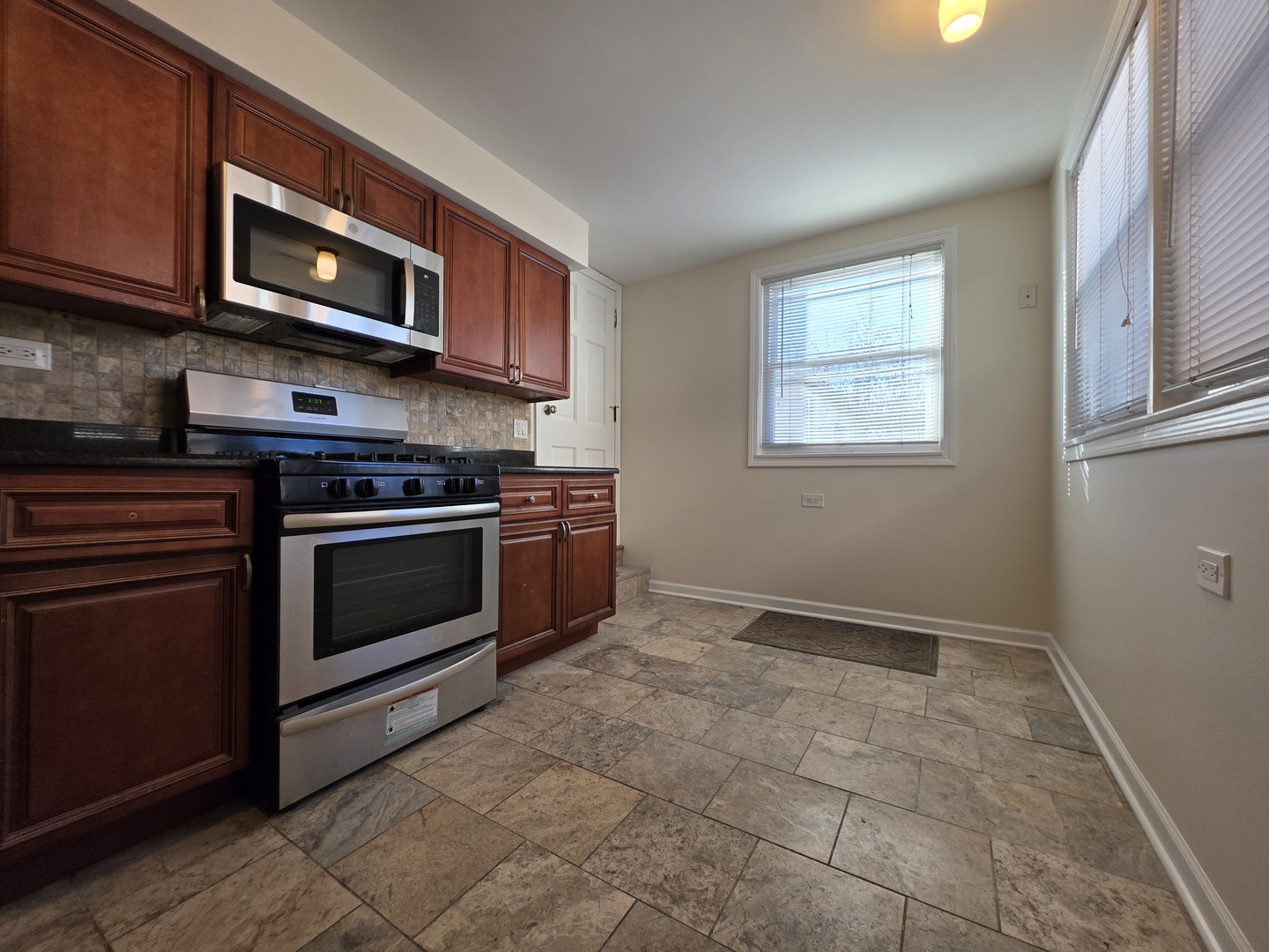 4122 N KOLMAR Avenue Unit: 1