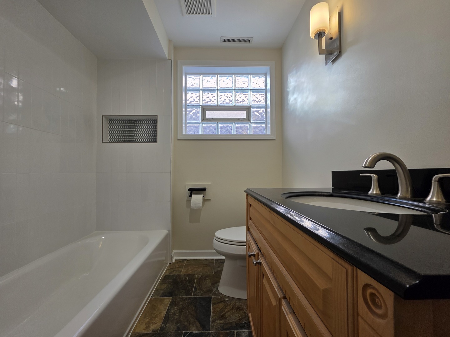 4122 N KOLMAR Avenue Unit: 1