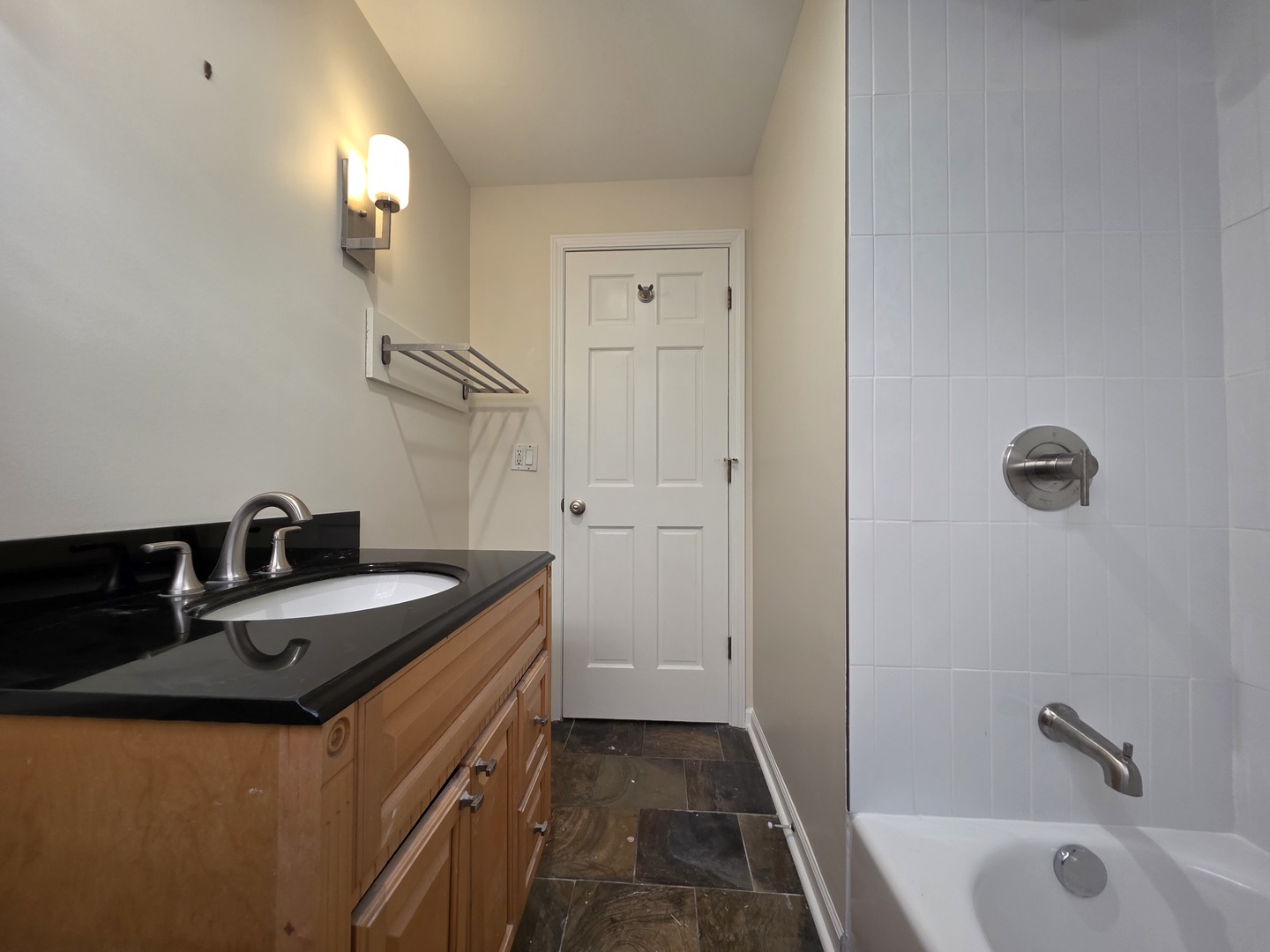 4122 N KOLMAR Avenue Unit: 1