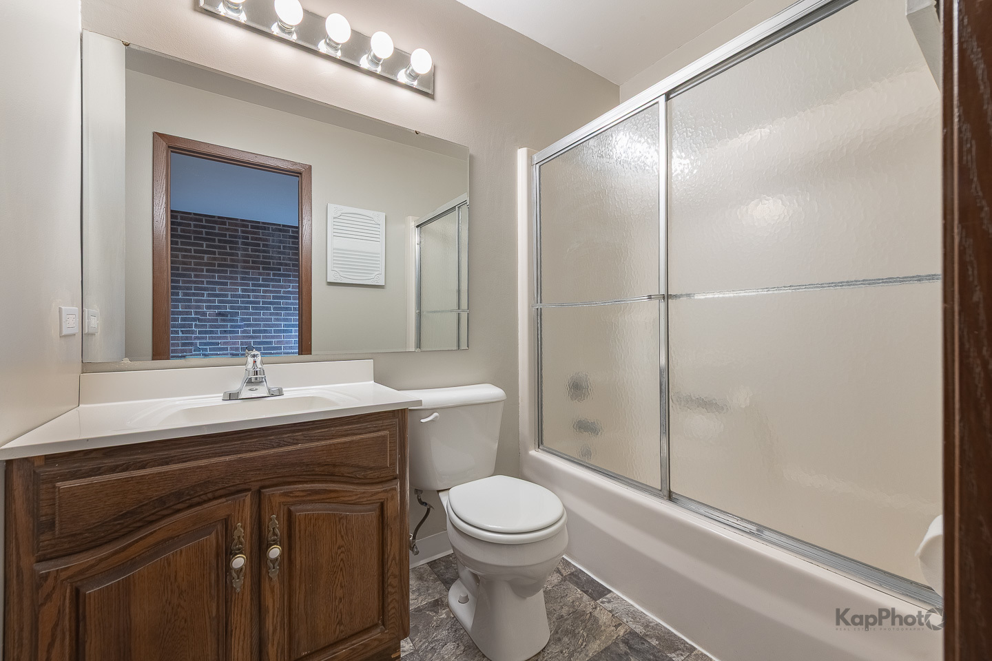 1840 W Highland Avenue Unit: E-105