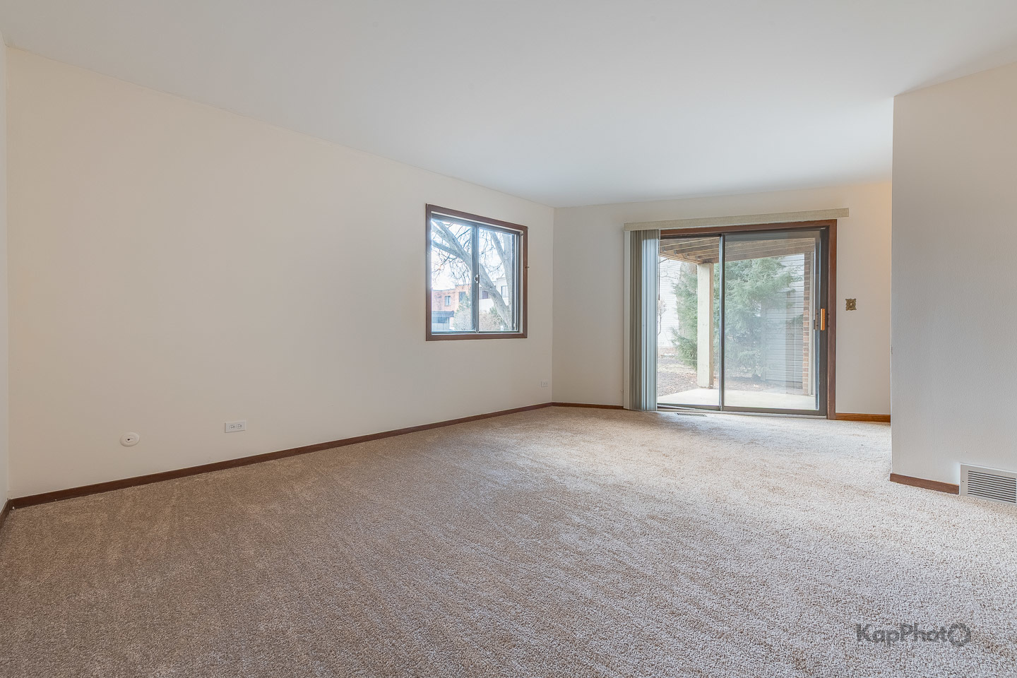 1840 W Highland Avenue Unit: E-105