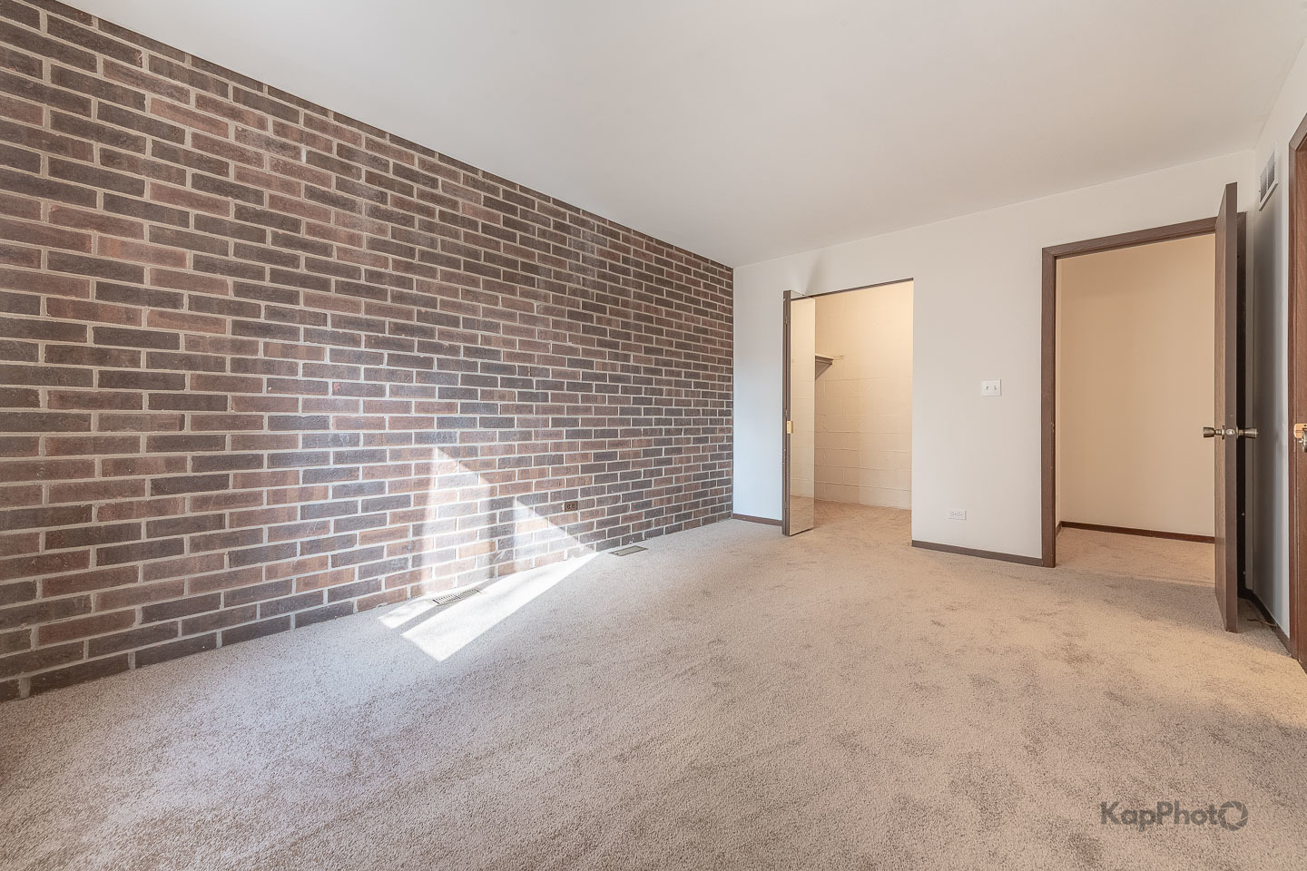 1840 W Highland Avenue Unit: E-105