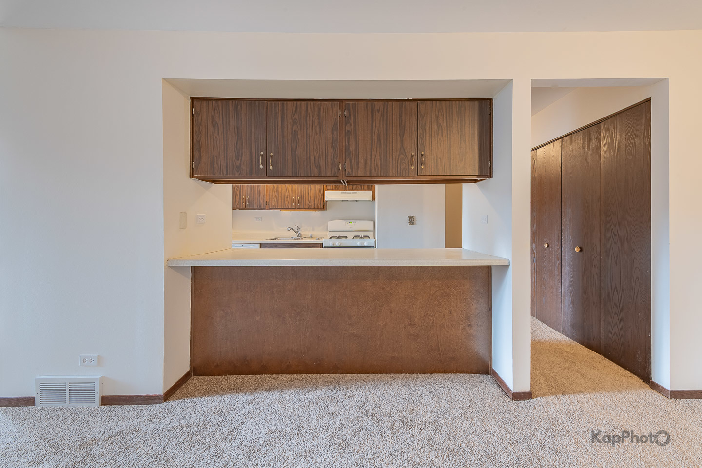 1840 W Highland Avenue Unit: E-105