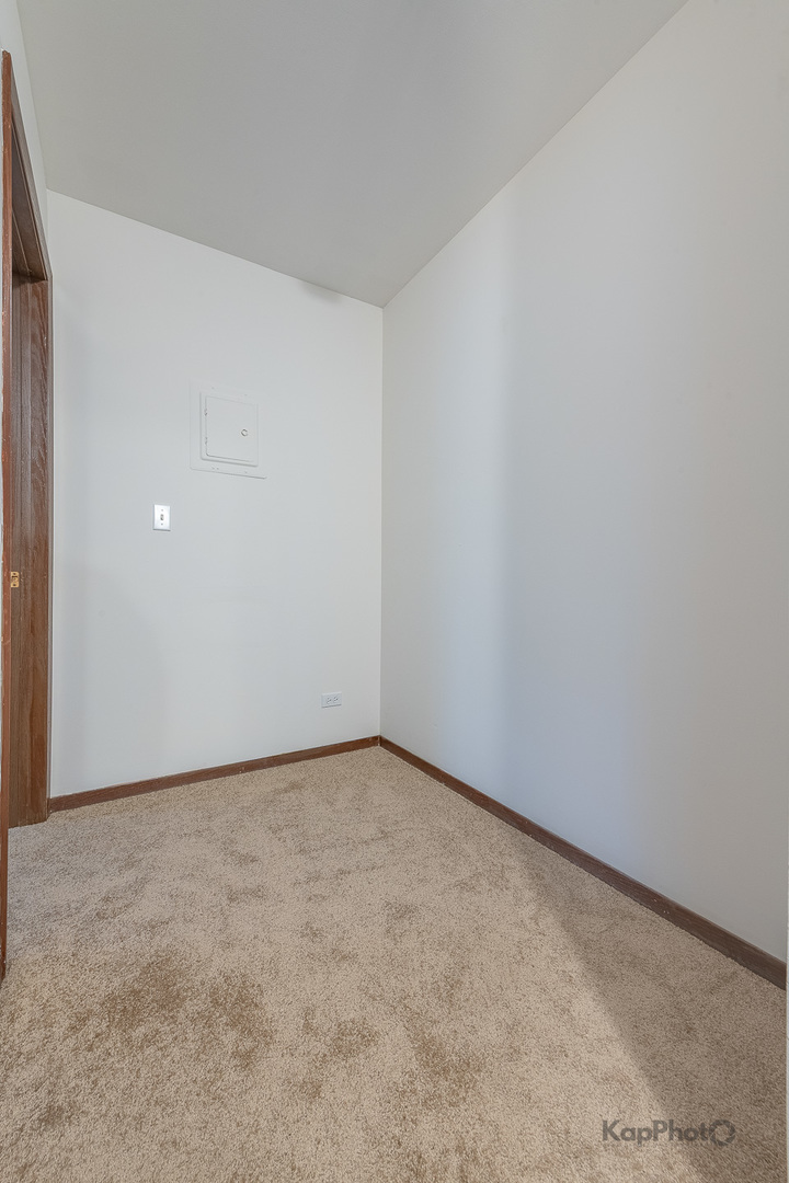 1840 W Highland Avenue Unit: E-105