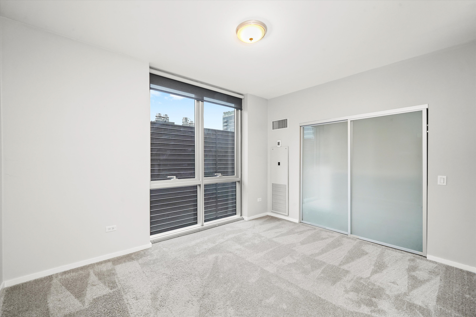 125 S Green Street Unit: 806A