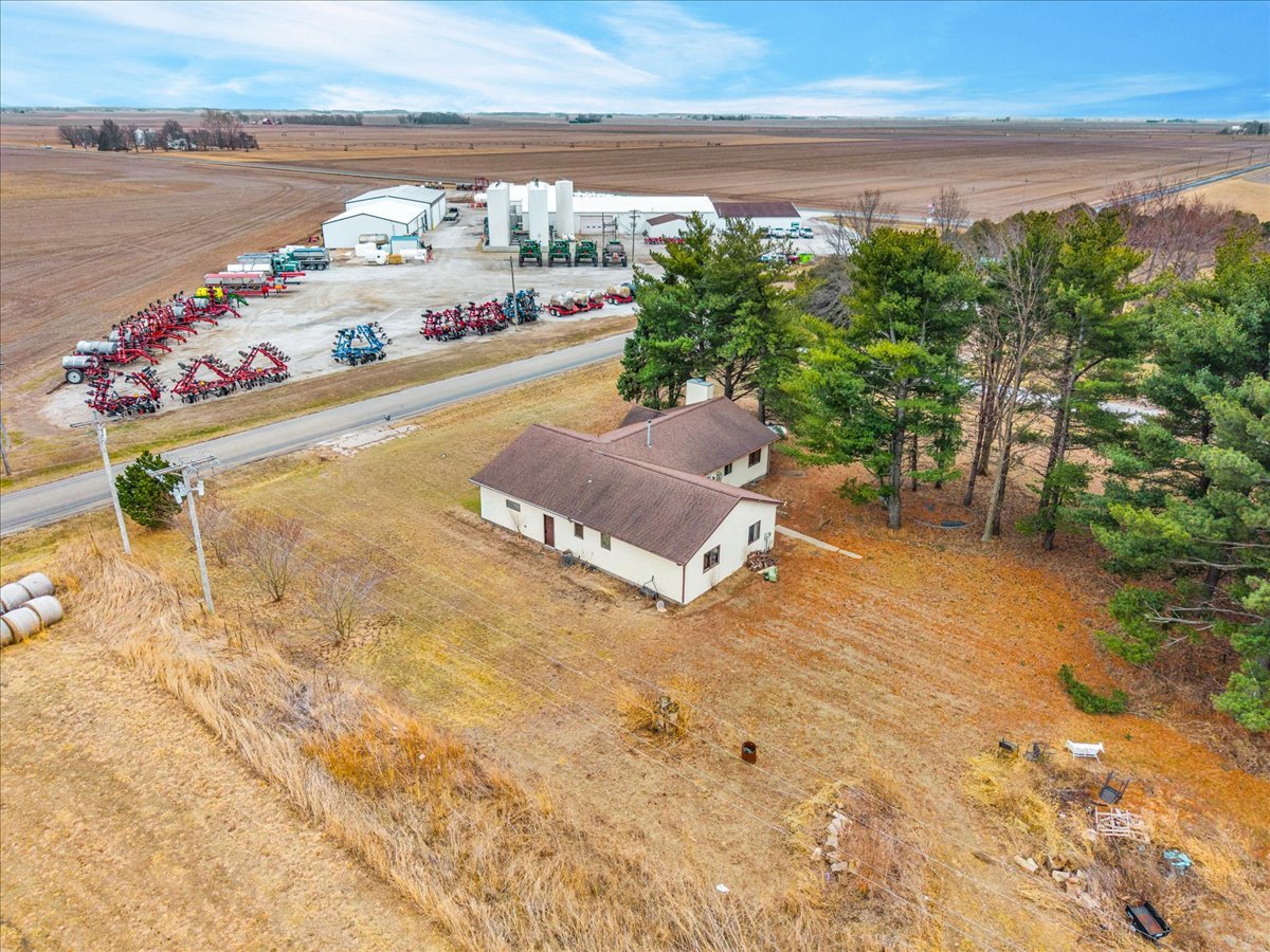 24100 N County Road 3100 E