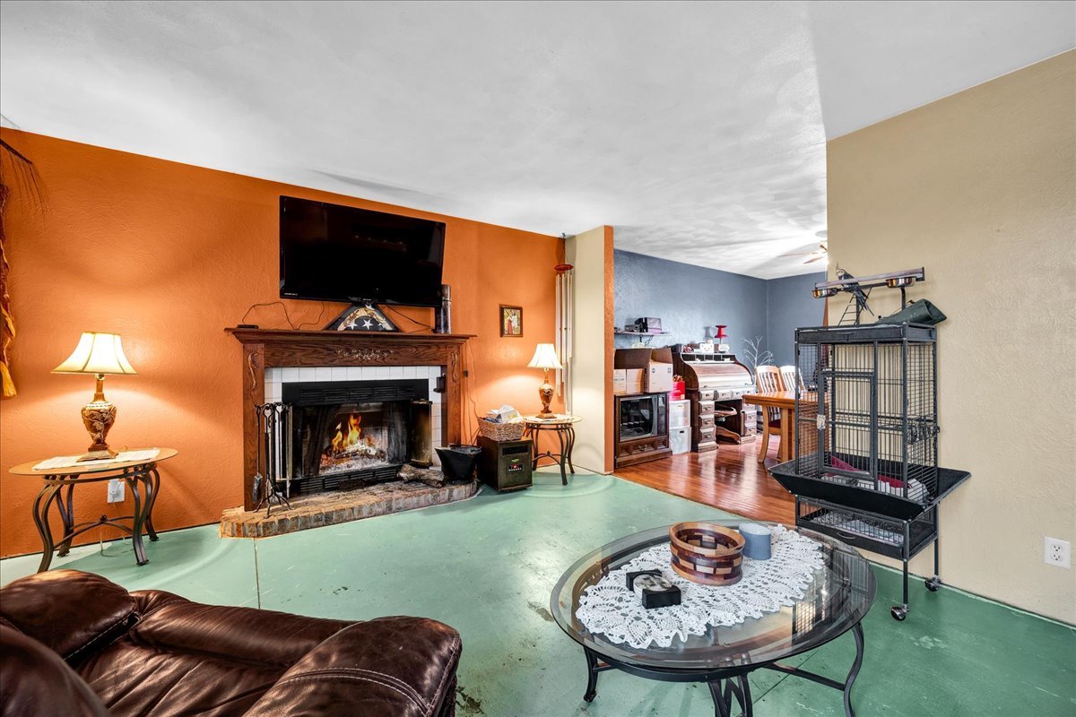 24100 N County Road 3100 E