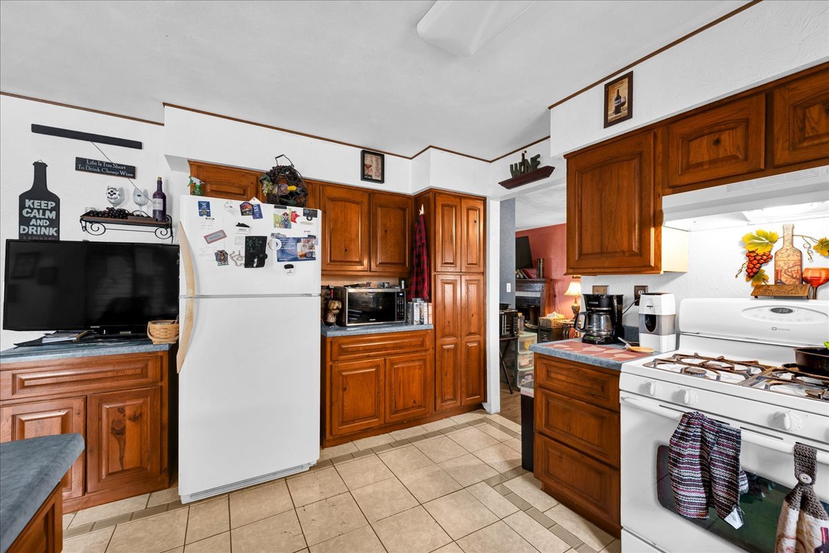 24100 N County Road 3100 E