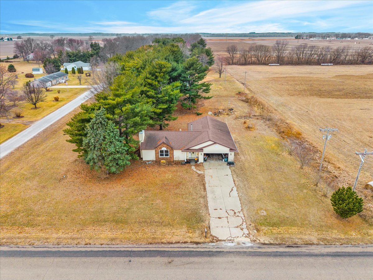 24100 N County Road 3100 E