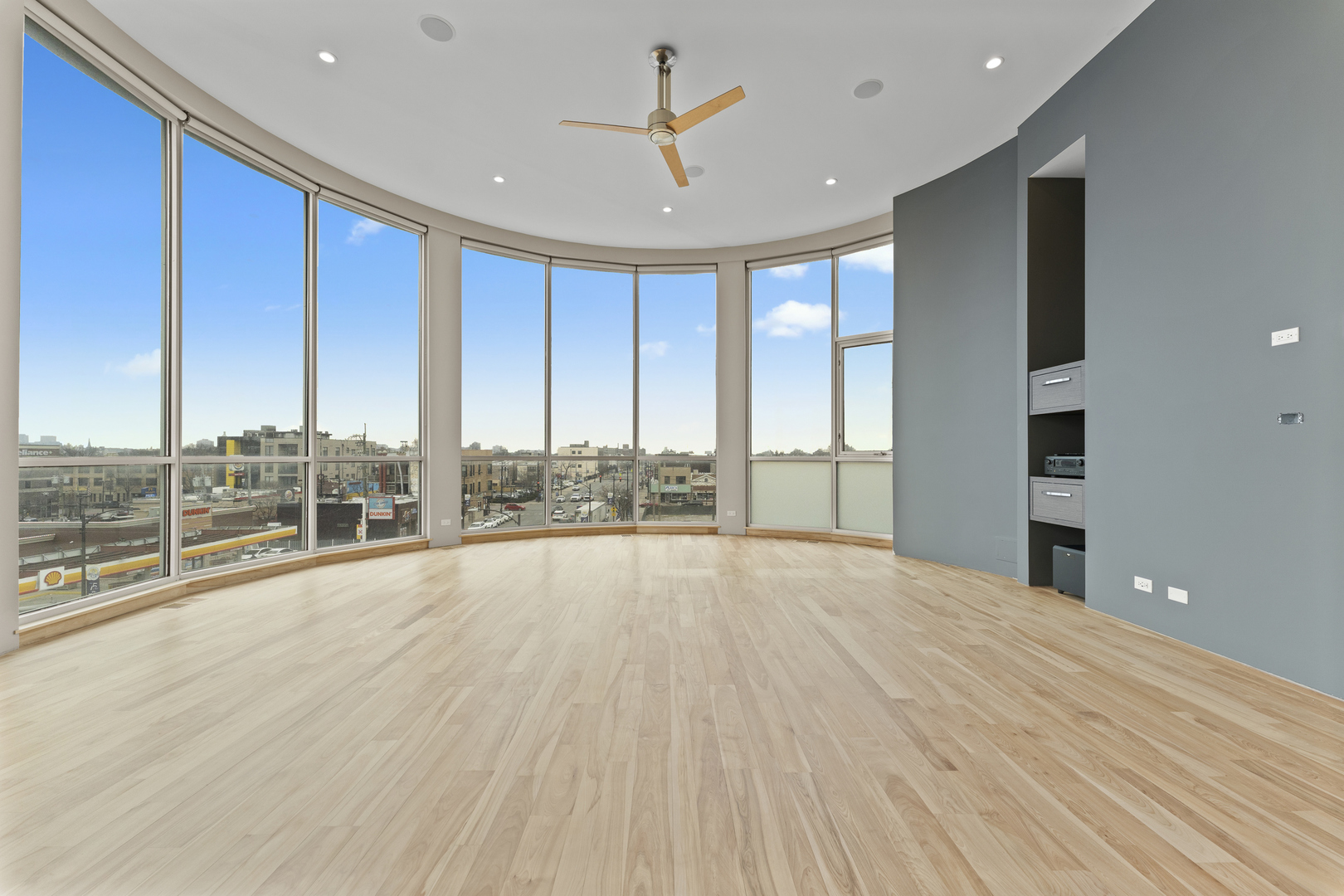 2408 W Rice Street Unit: 401