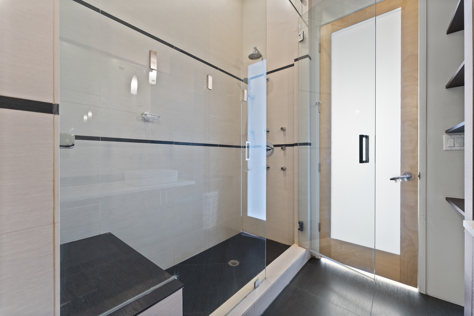 2408 W Rice Street Unit: 401