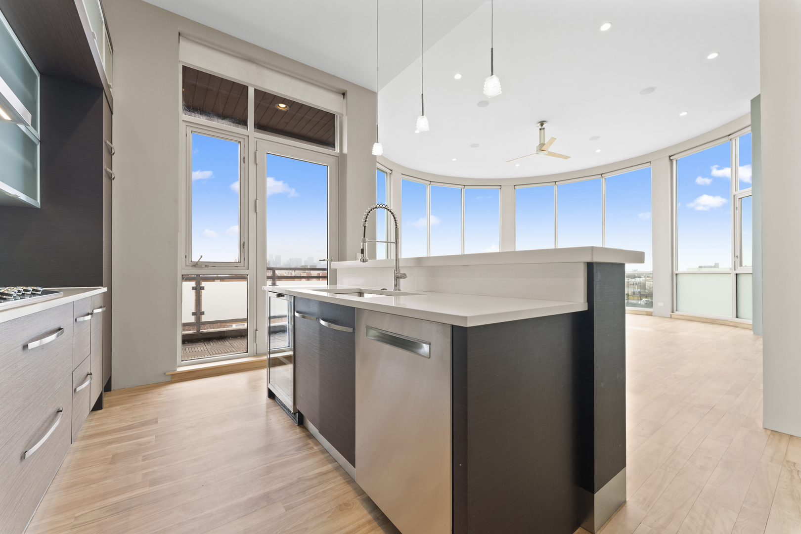 2408 W Rice Street Unit: 401