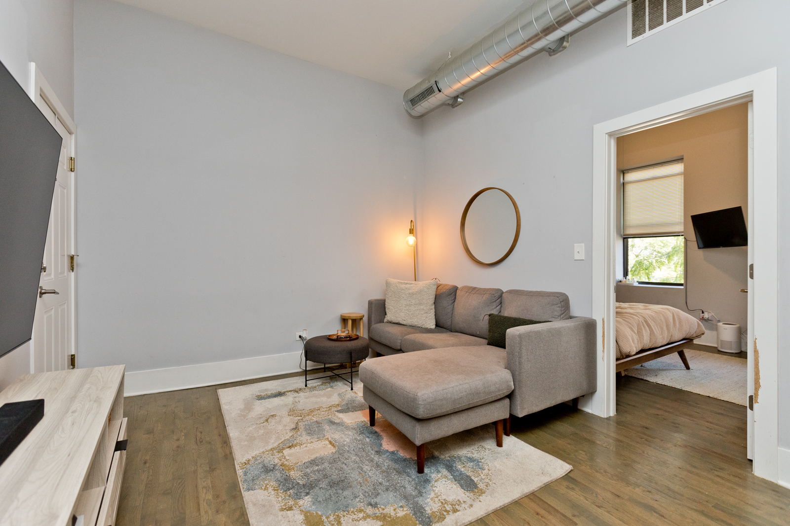 1044 W 18th Street Unit: 2R