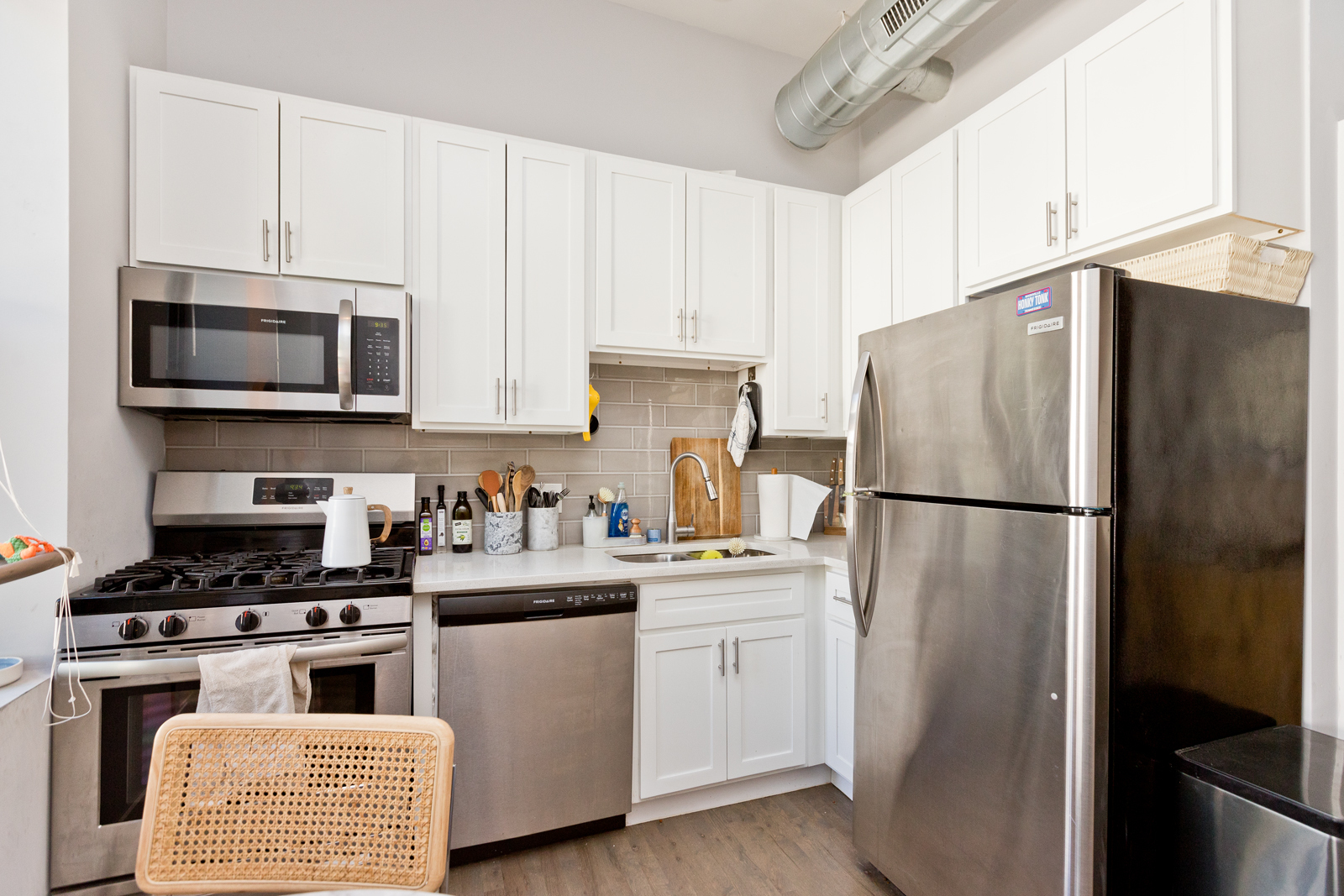 1044 W 18th Street Unit: 2R