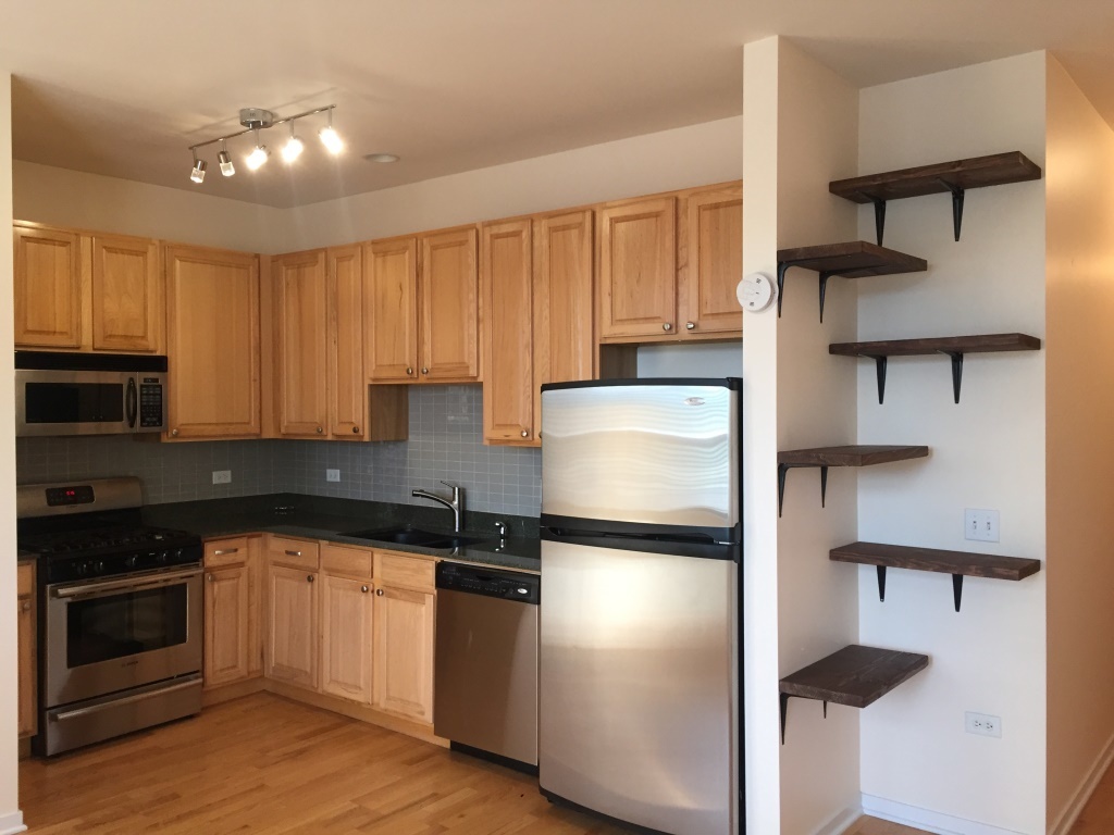2935 N Clybourn Avenue Unit: 301