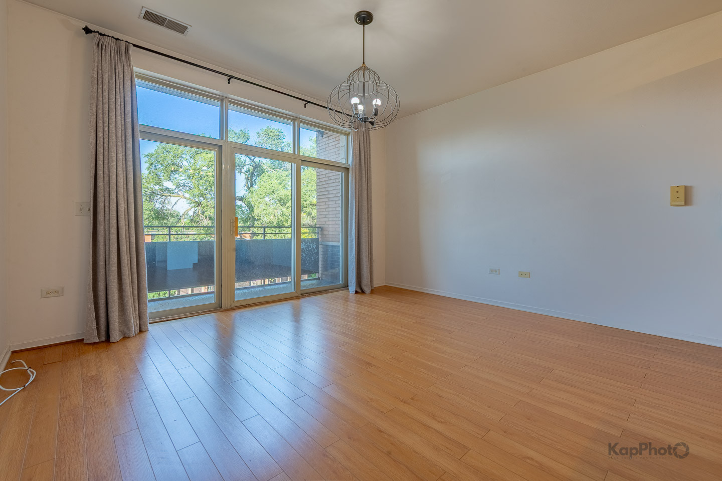 2935 N Clybourn Avenue Unit: 301