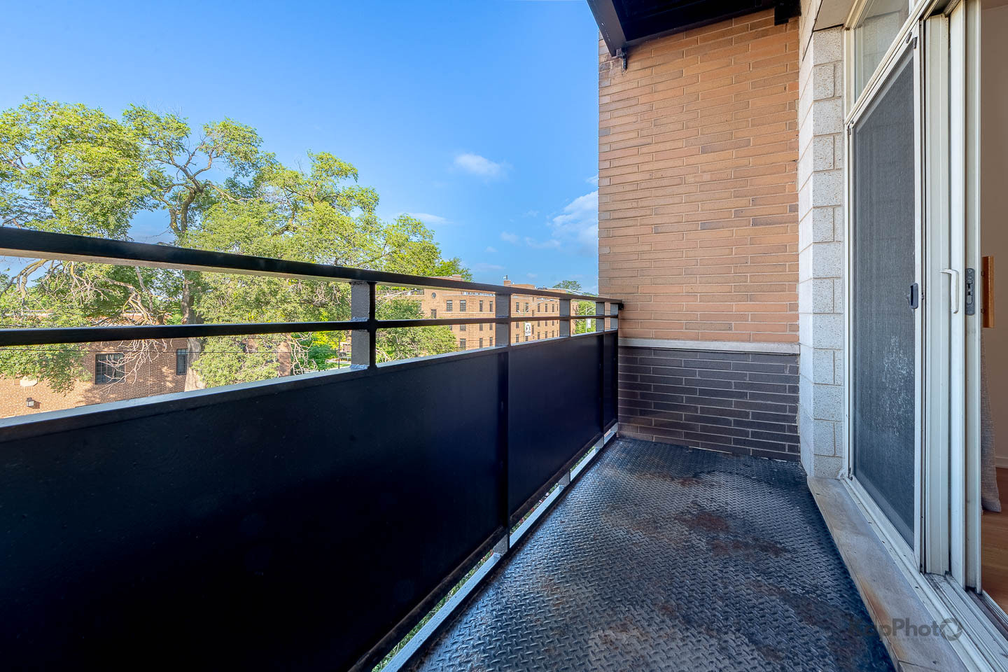 2935 N Clybourn Avenue Unit: 301