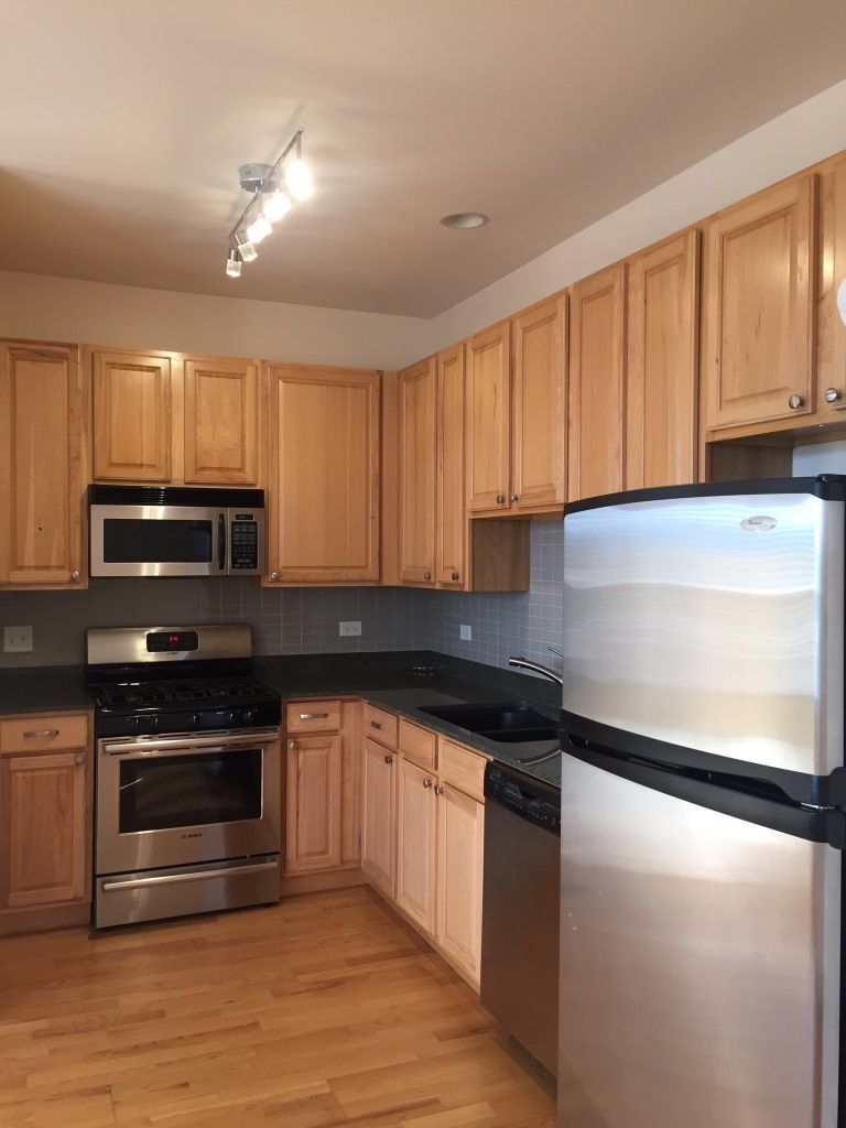 2935 N Clybourn Avenue Unit: 301