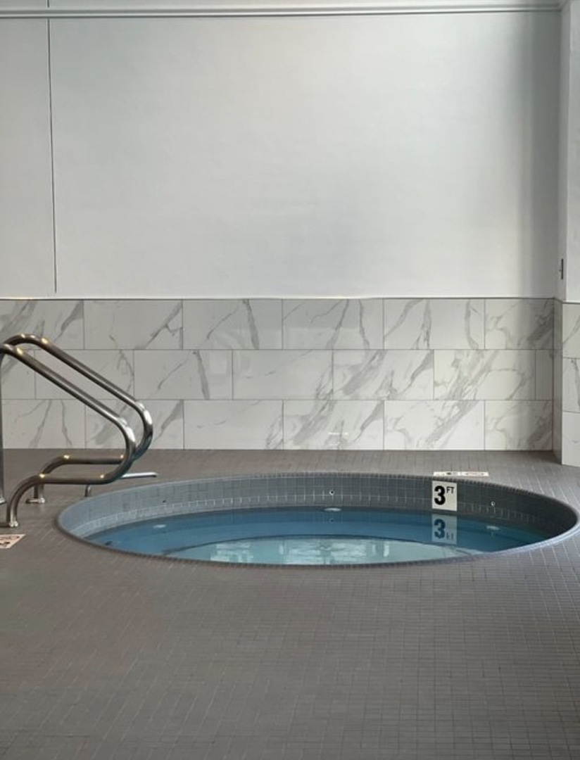 401 E ONTARIO Street Unit: 903