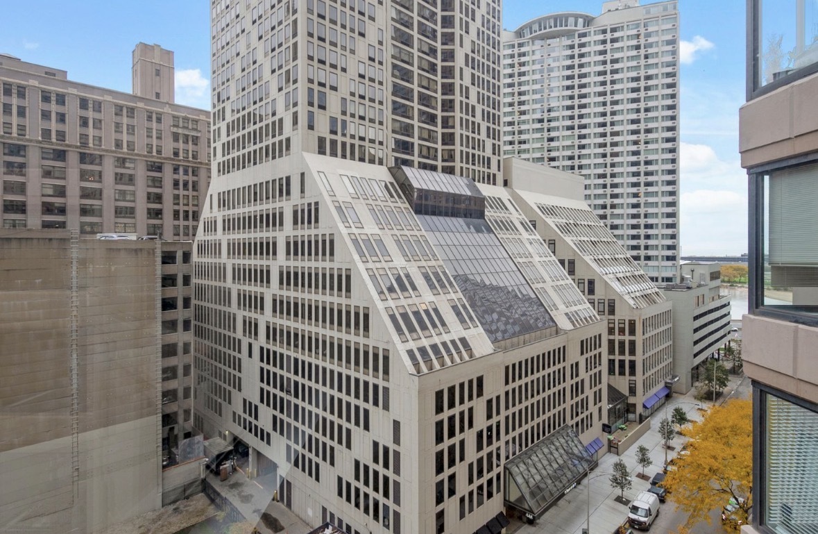 401 E ONTARIO Street Unit: 903