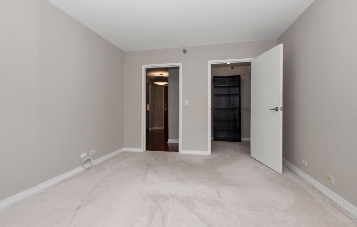 401 E ONTARIO Street Unit: 903