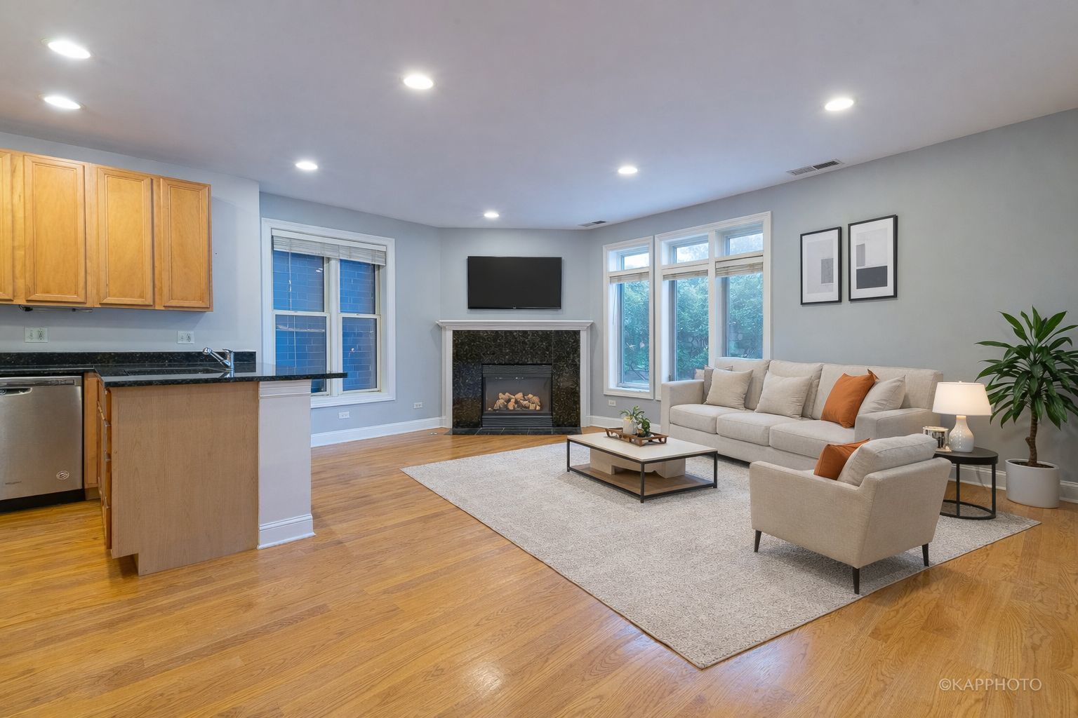 1345 W Fillmore Street Unit: 3