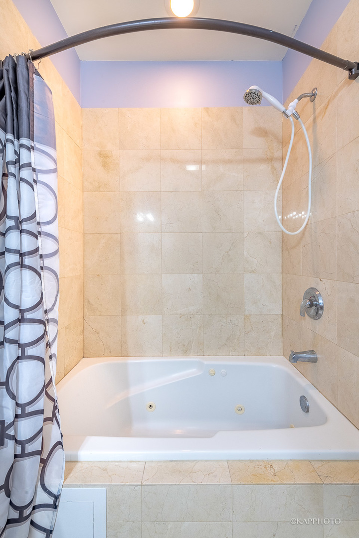 1345 W Fillmore Street Unit: 3