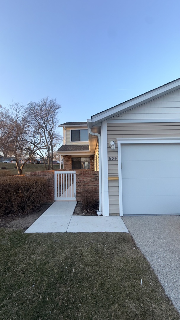 604 Bayview Point Unit: 604