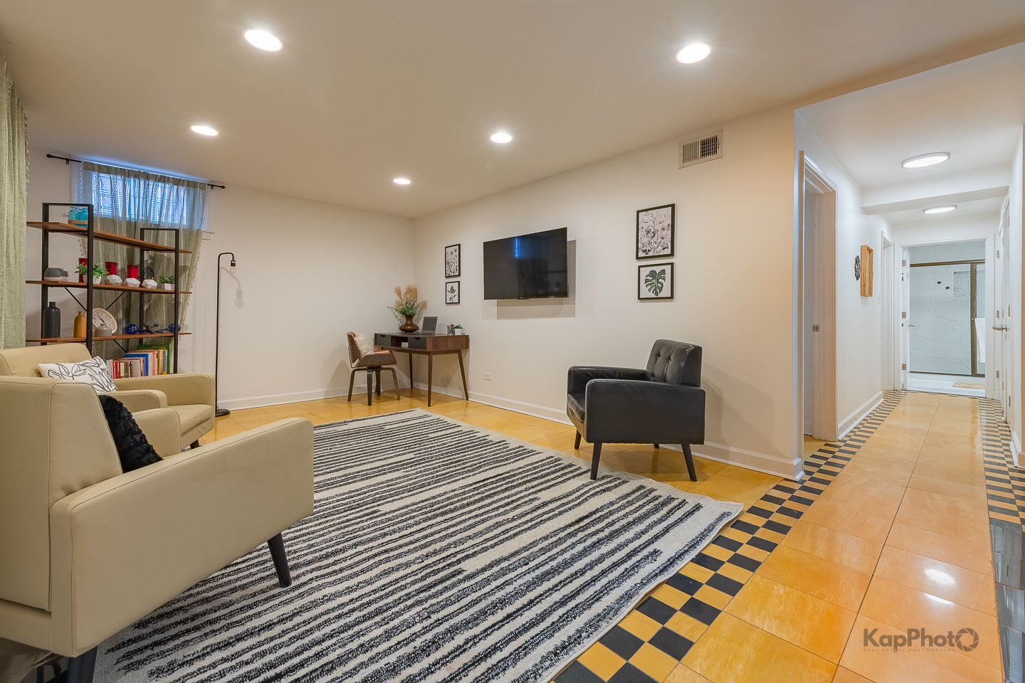 2843 S Wells Street Unit: 1E