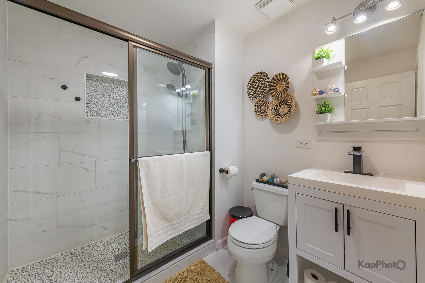 2843 S Wells Street Unit: 1E