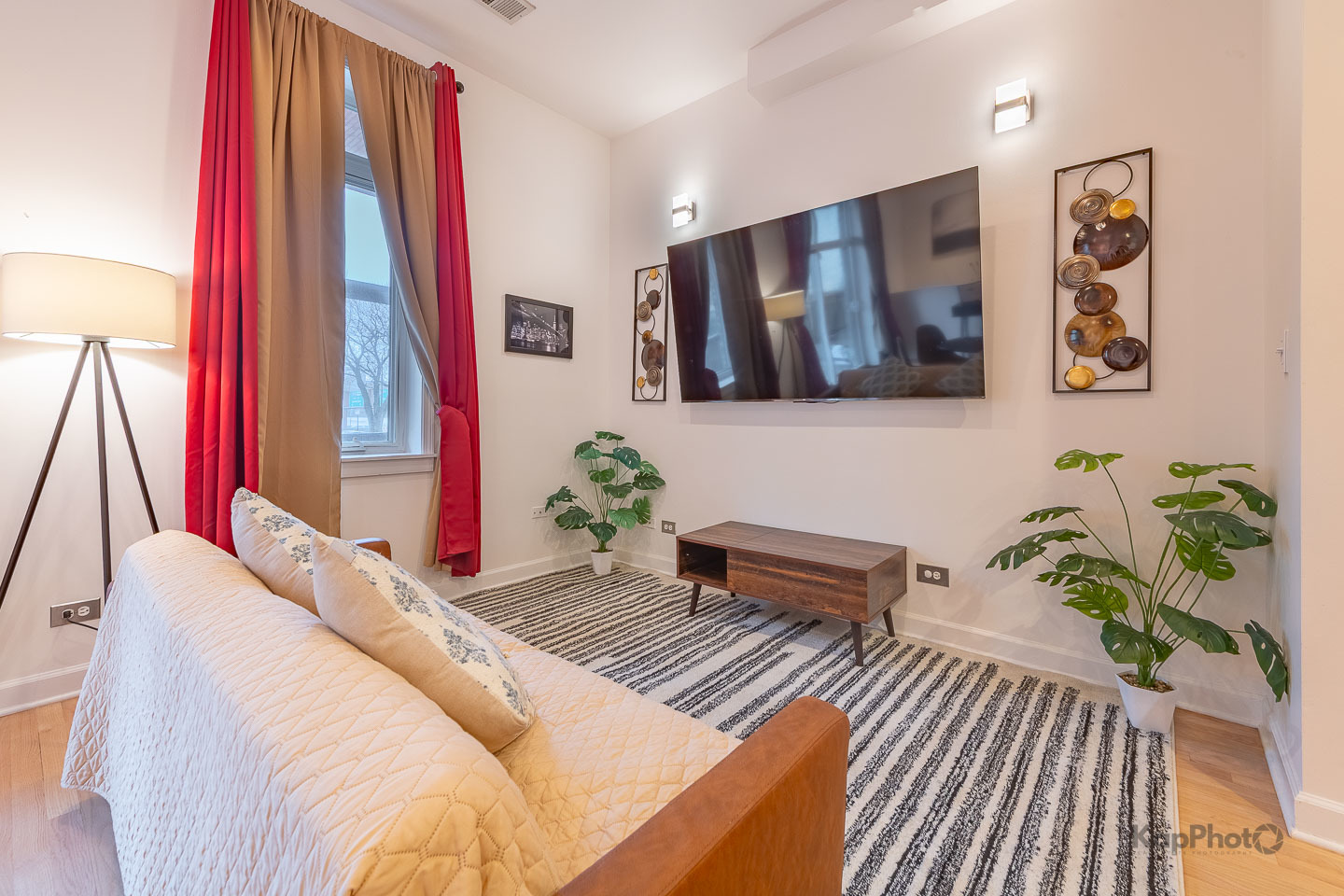 2843 S Wells Street Unit: 1E