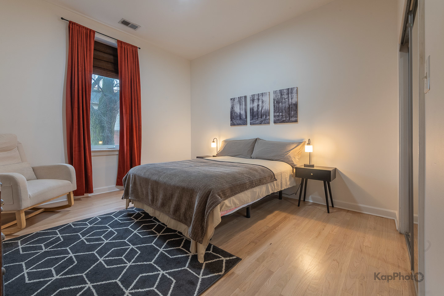 2843 S Wells Street Unit: 1E