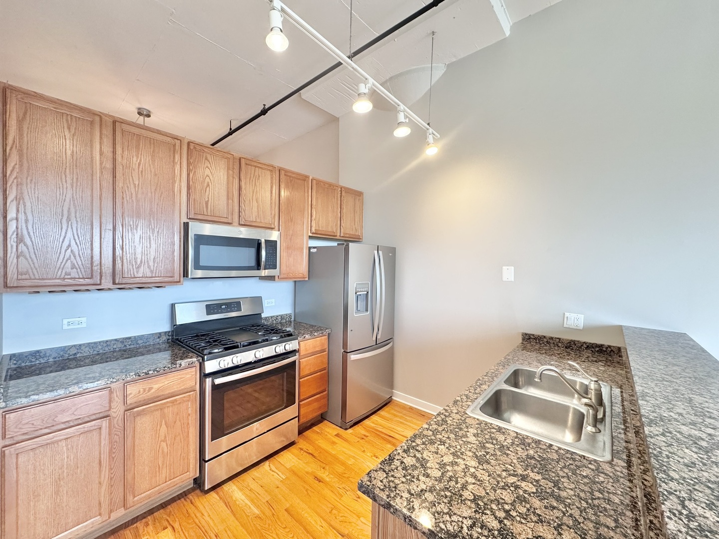 1224 W Van Buren Street Unit: 506