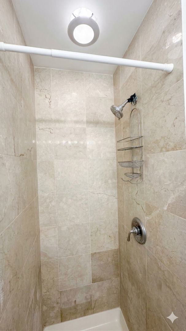 843 E 52nd Street Unit: 1