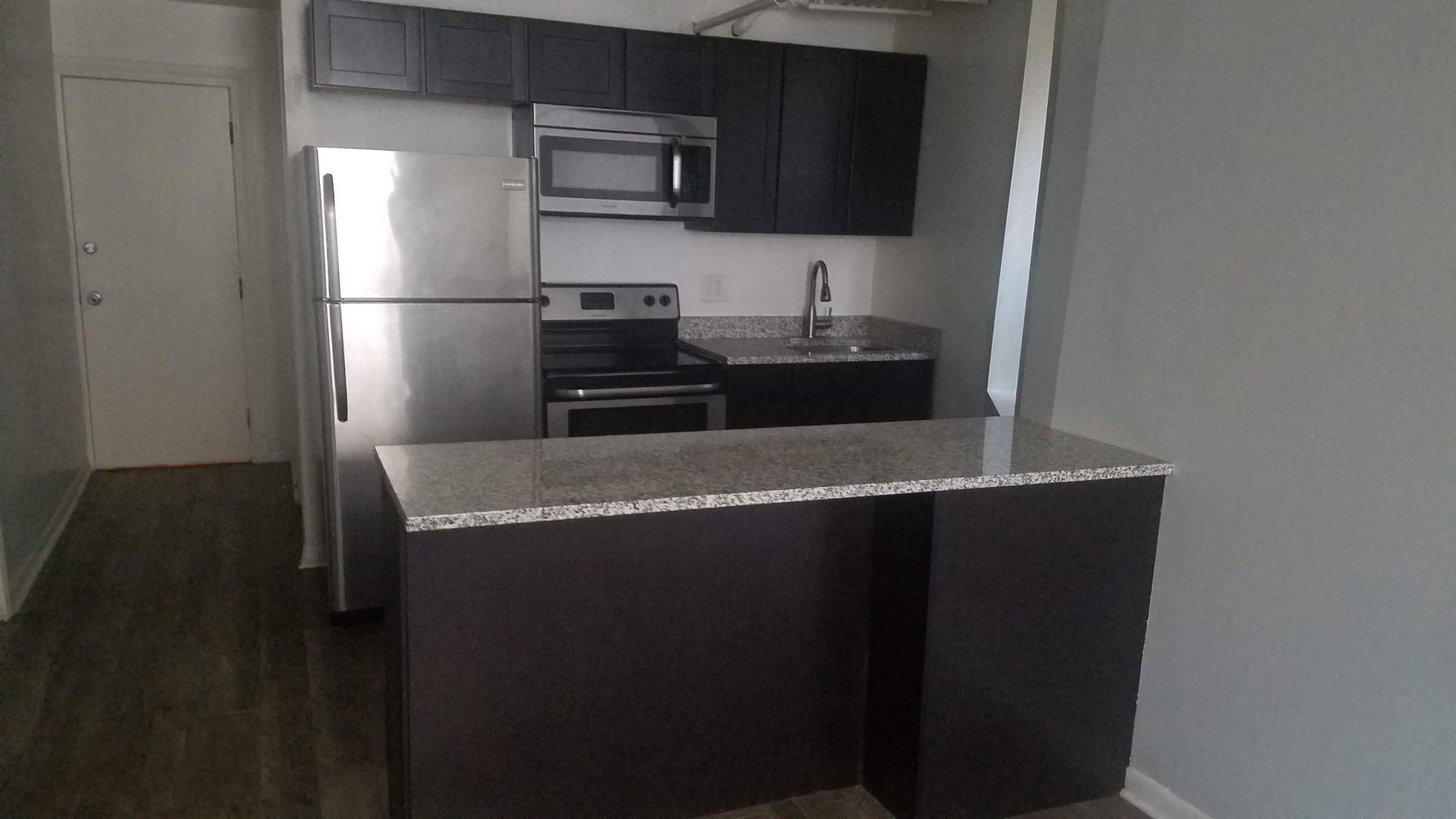 4207 N Sawyer Avenue Unit: G