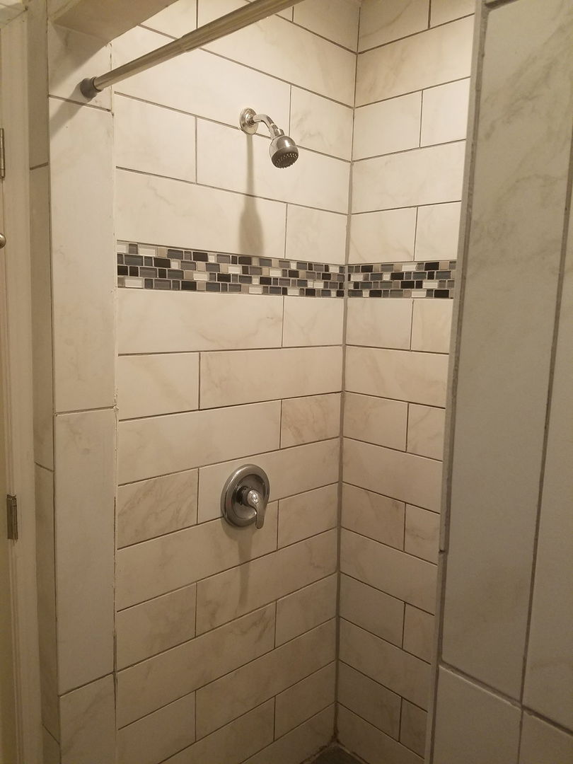 4207 N Sawyer Avenue Unit: G