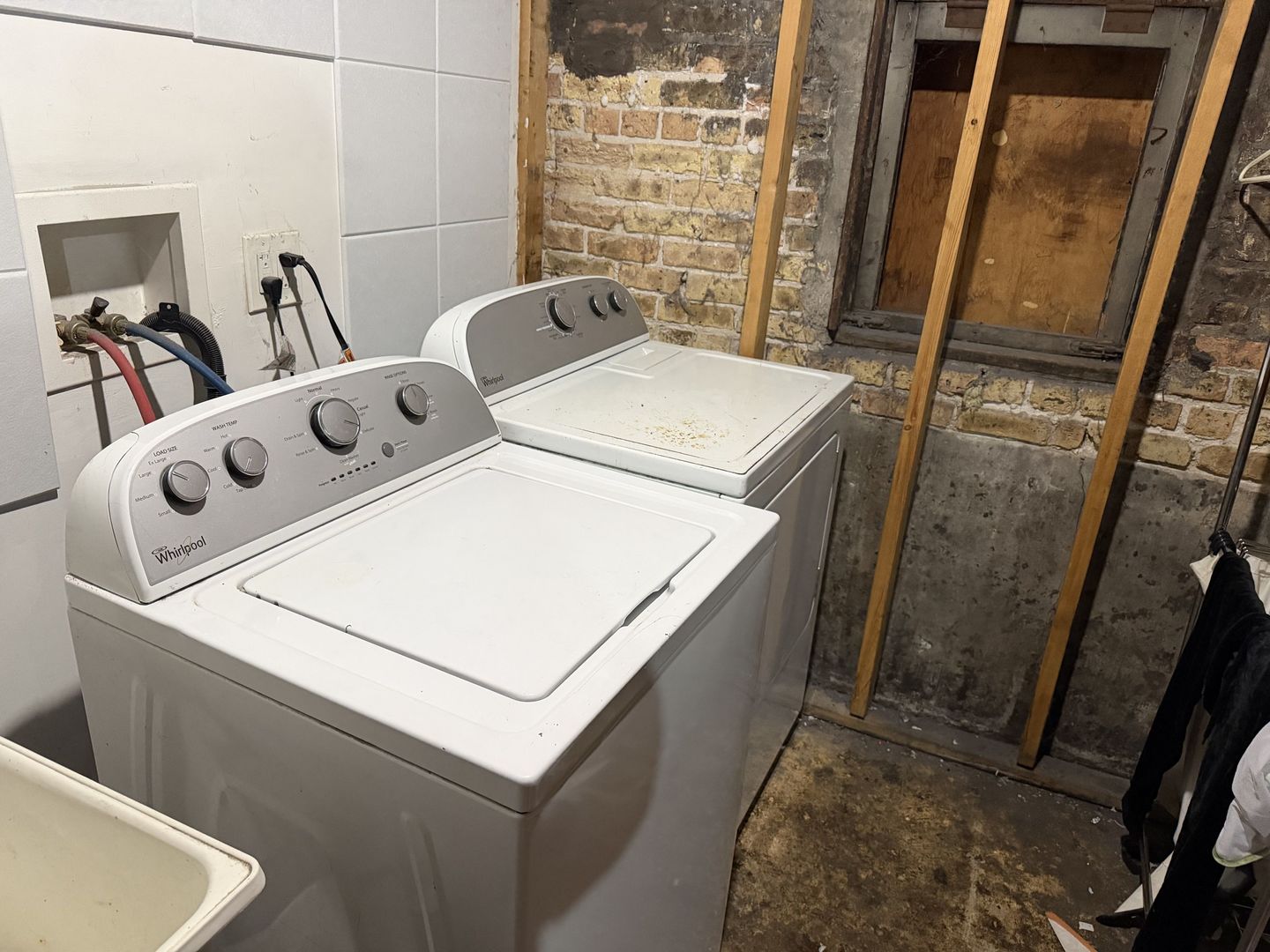 4207 N Sawyer Avenue Unit: G