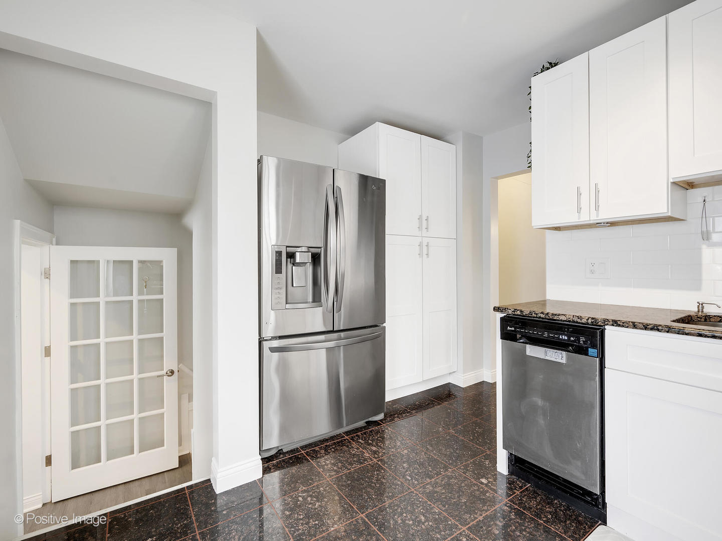 4912 N Mulligan Avenue