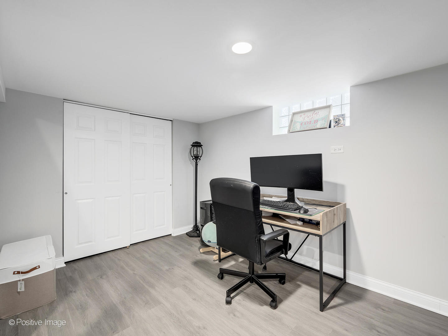 4912 N Mulligan Avenue