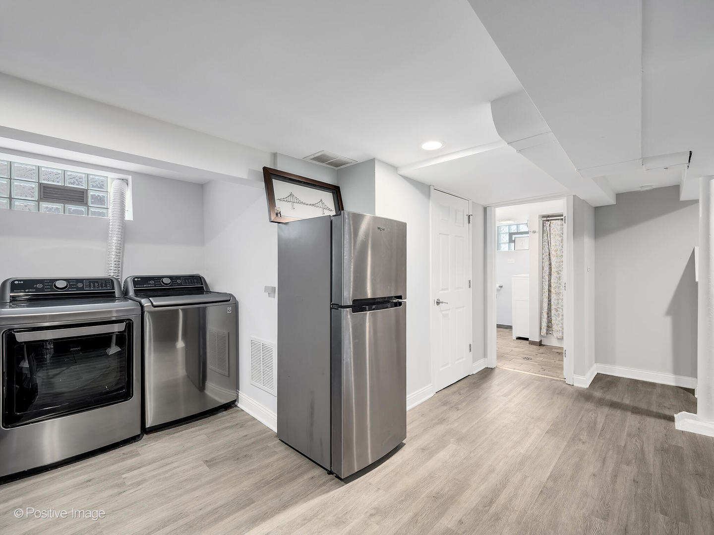 4912 N Mulligan Avenue