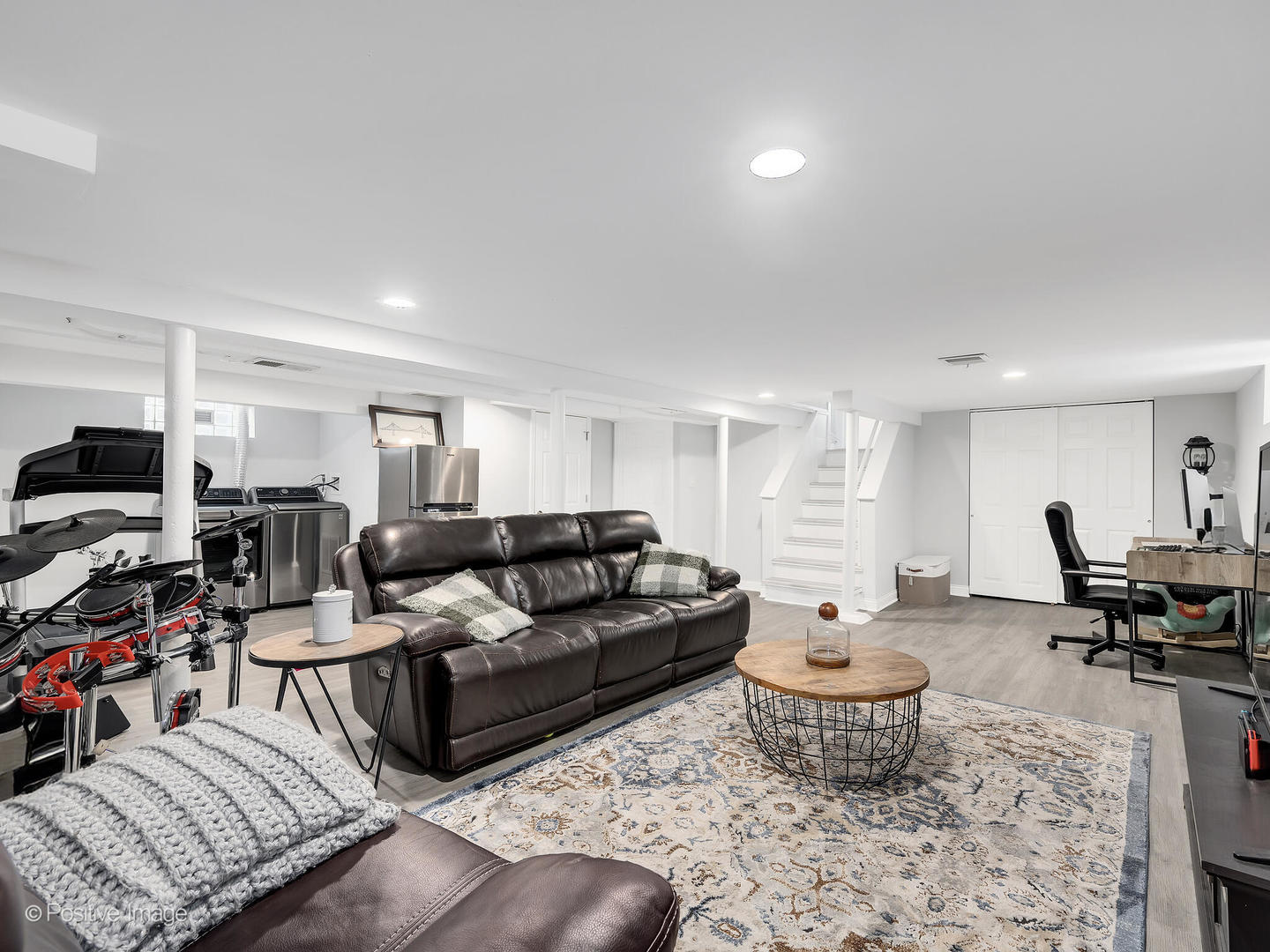 4912 N Mulligan Avenue