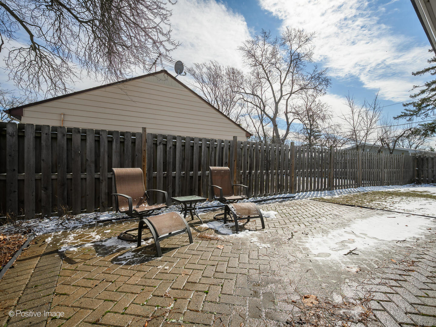 3409 Fairlawn Drive