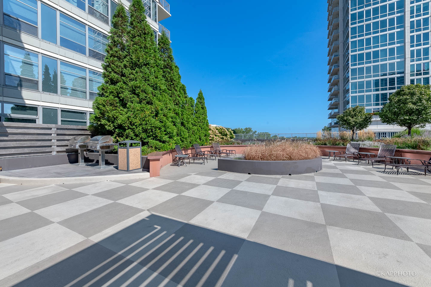 1600 S Prairie Avenue Unit: 1606