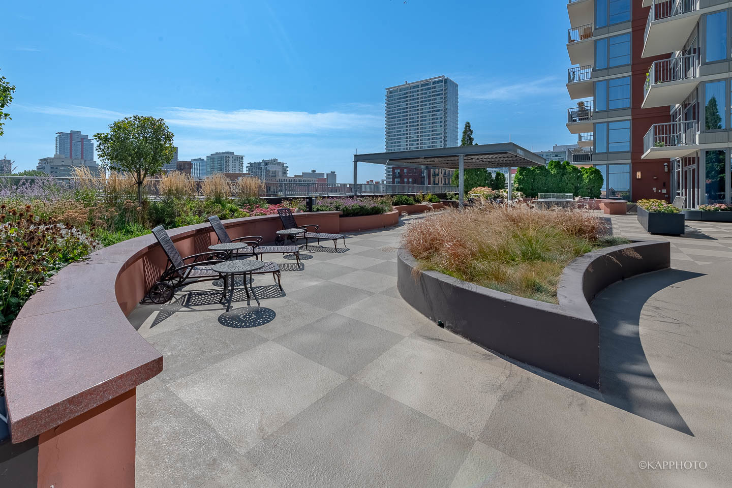 1600 S Prairie Avenue Unit: 1606