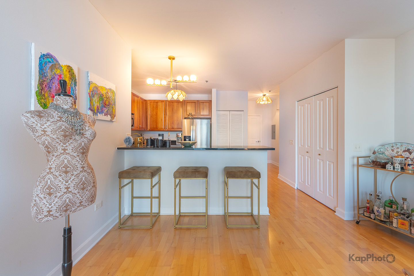 1600 S Prairie Avenue Unit: 1606