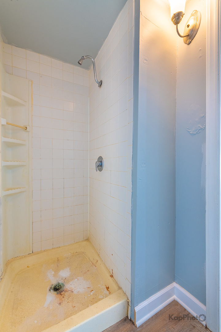 5959 N Elston Avenue