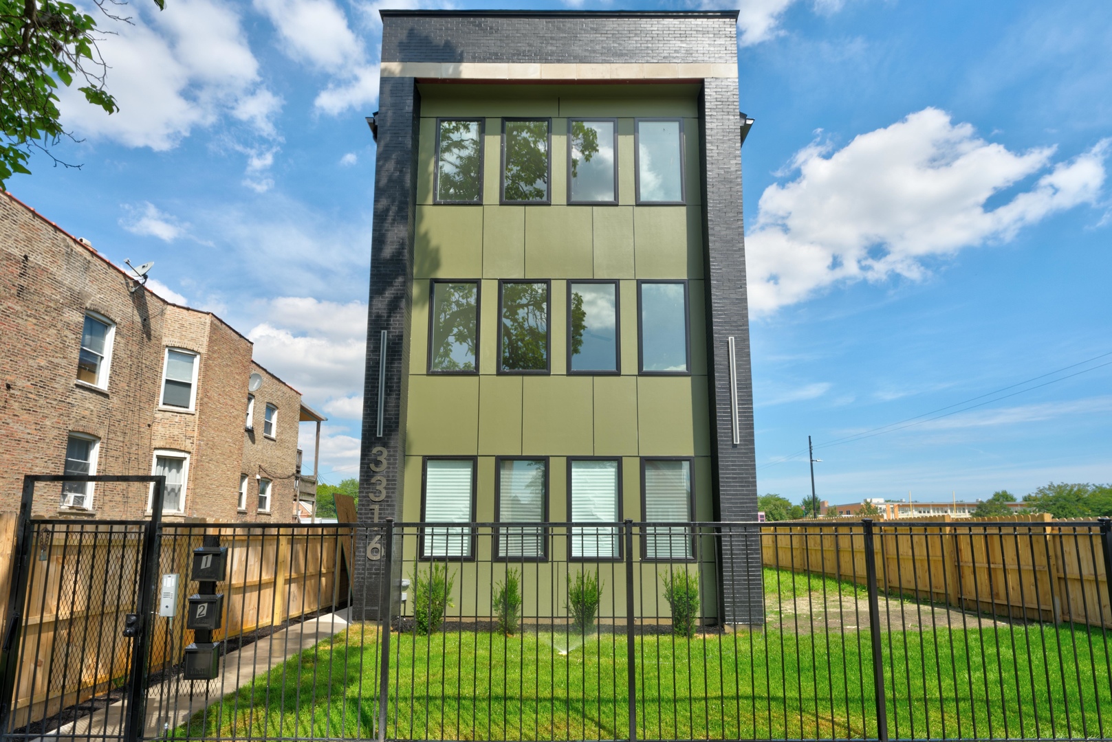 3316 W Adams Street