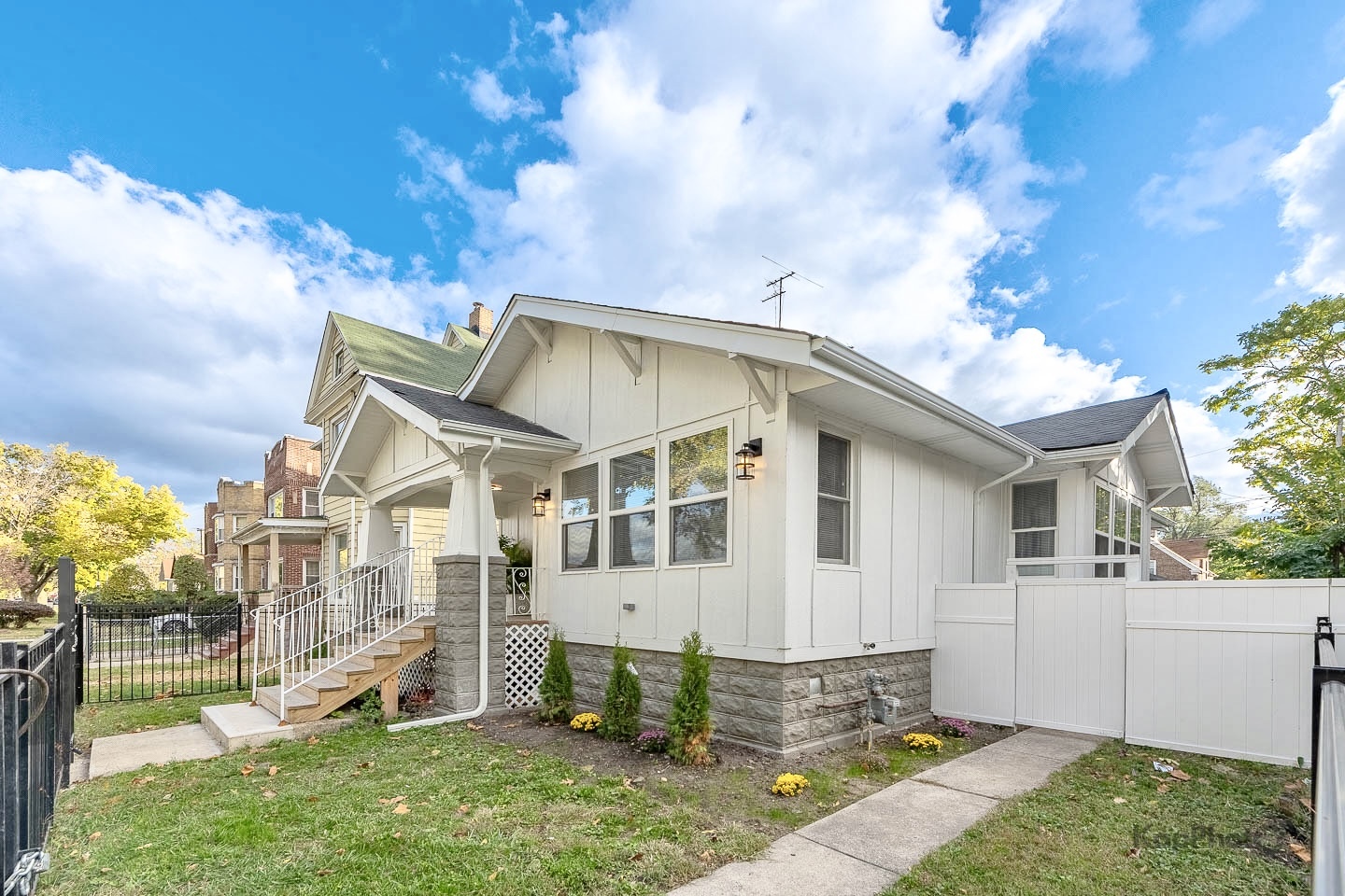 11935 S Stewart Avenue