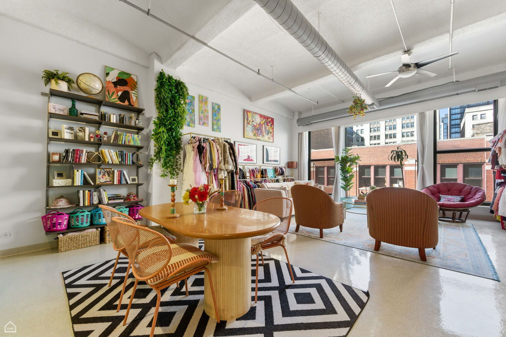 633 S PLYMOUTH Court Unit: 304